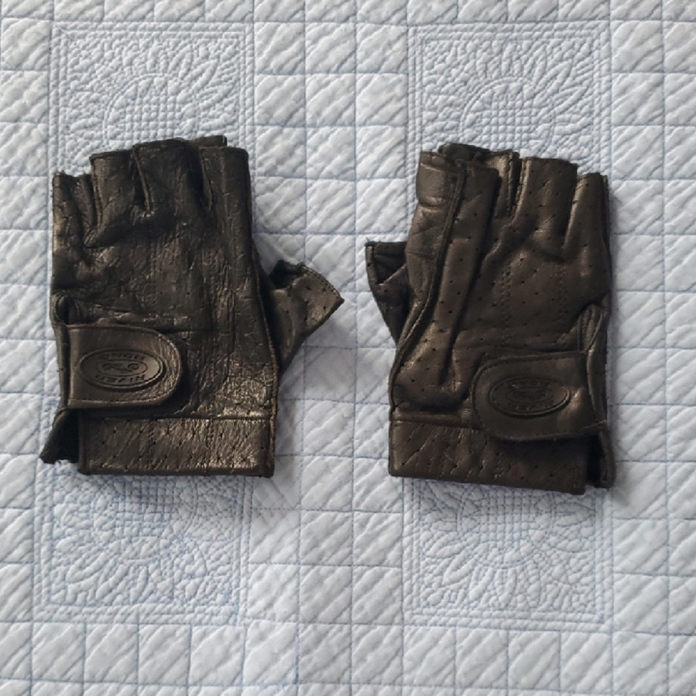 "River Road" Fingerless Leather Gloves
